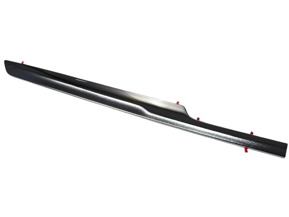 Aplique Cromado Compuerta Trasera Hilux